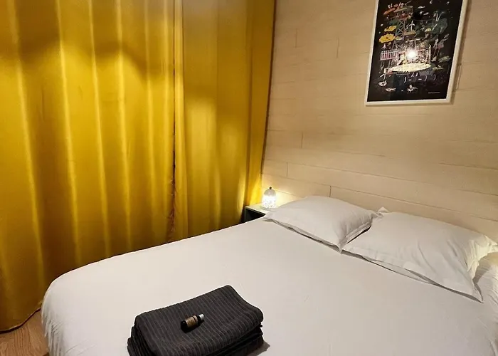 Alonville 2pers Wifi And Tv ナント